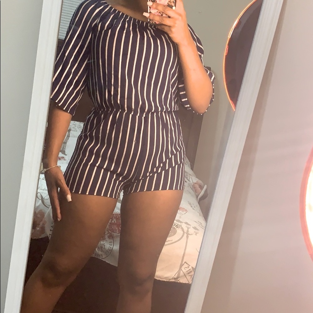 Striped Romper 🤍